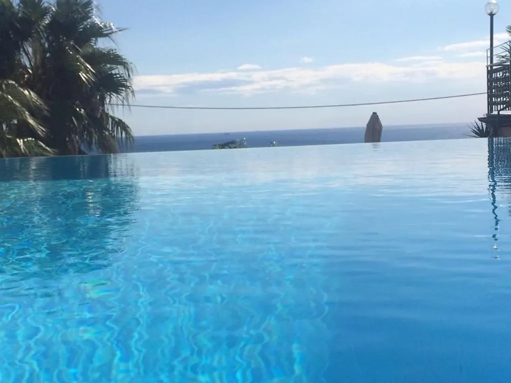 Appartement Casa Milena Elegante Dimora Con Piscina Privata à Albissola Marina