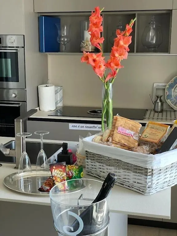Elegante Appartamento Con Piscina Ad Uso Esclusivo Albissola Marina